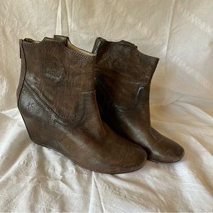 Frye Carson Wedge Booties 8.5